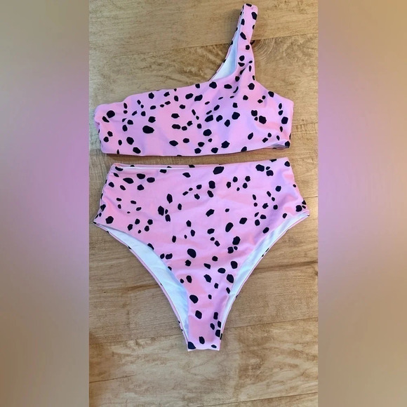 One shoulder 2 piece Bikini Leopard Print Pink and Black EUC Size‎ Medium - Picture 1 of 3